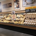 محادثة فرنسية داخل محل أجبان